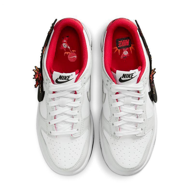 Nike Dunk Low &