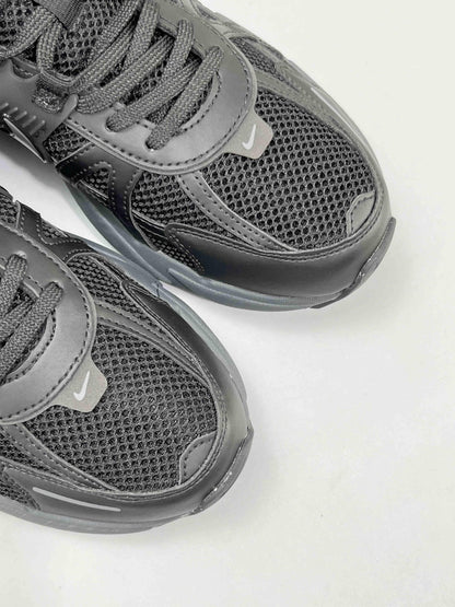 Nike V2K Run &