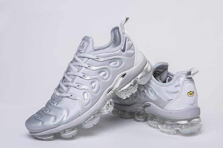 Nike Air VaporMax Plus &