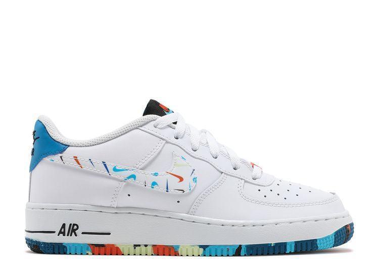Nike Air Force 1 &