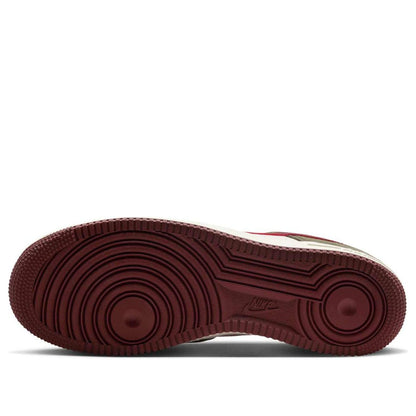 Nike Air Force 1 Low &