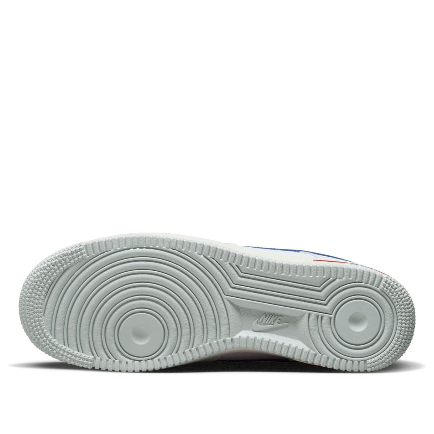 Nike Air Force 1 &