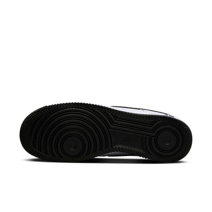 Nike Air Force 1 Low &