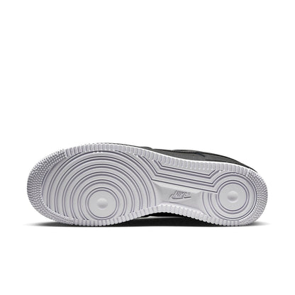 Nike Air Force 1 &