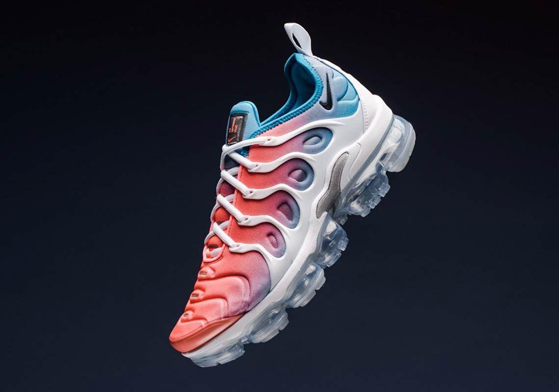 Nike Air VaporMax Plus &