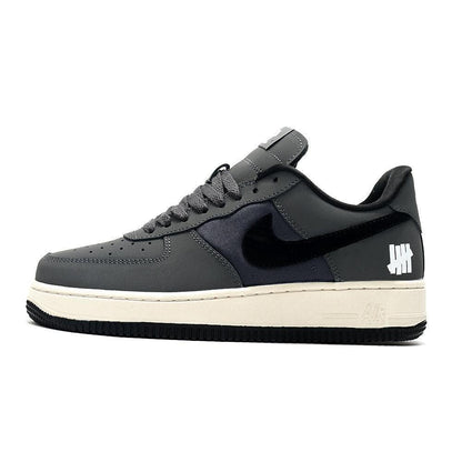 Nike Air Force 1 &