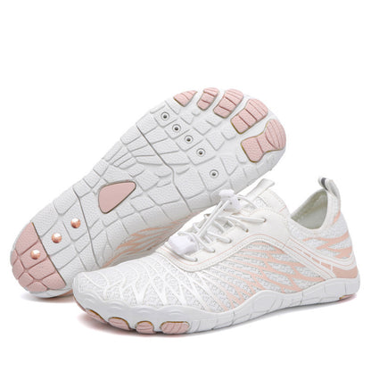 Canyon-walking shoes