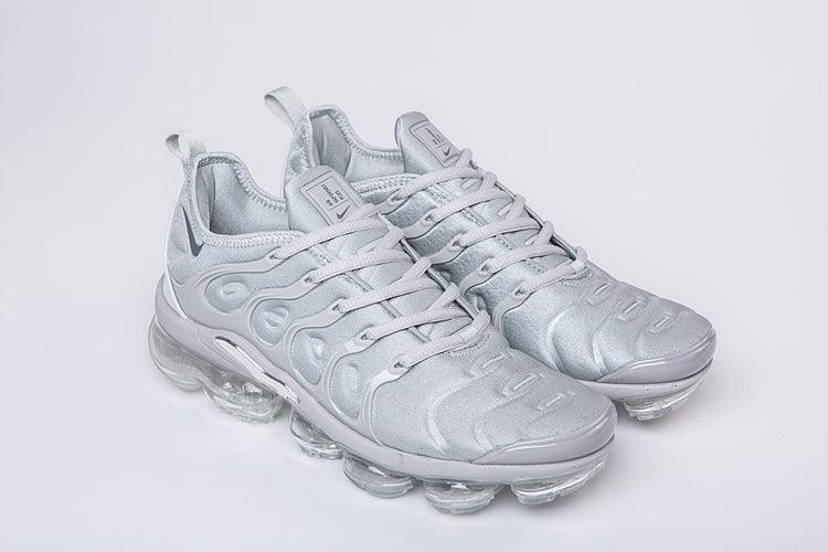 Nike Air VaporMax Plus &