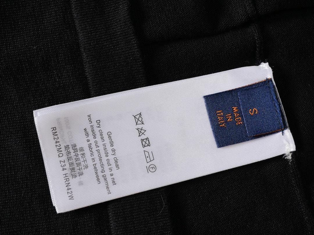 Louis Vuitton T-Shirt Without Collar &