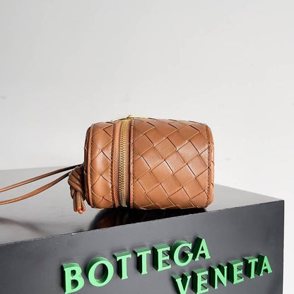 Bottega Veneta Small Vanity Case On Strap