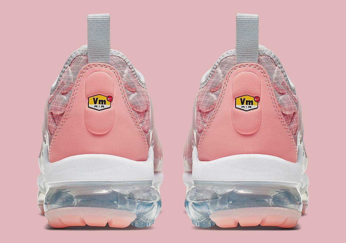 Nike Air VaporMax Plus &