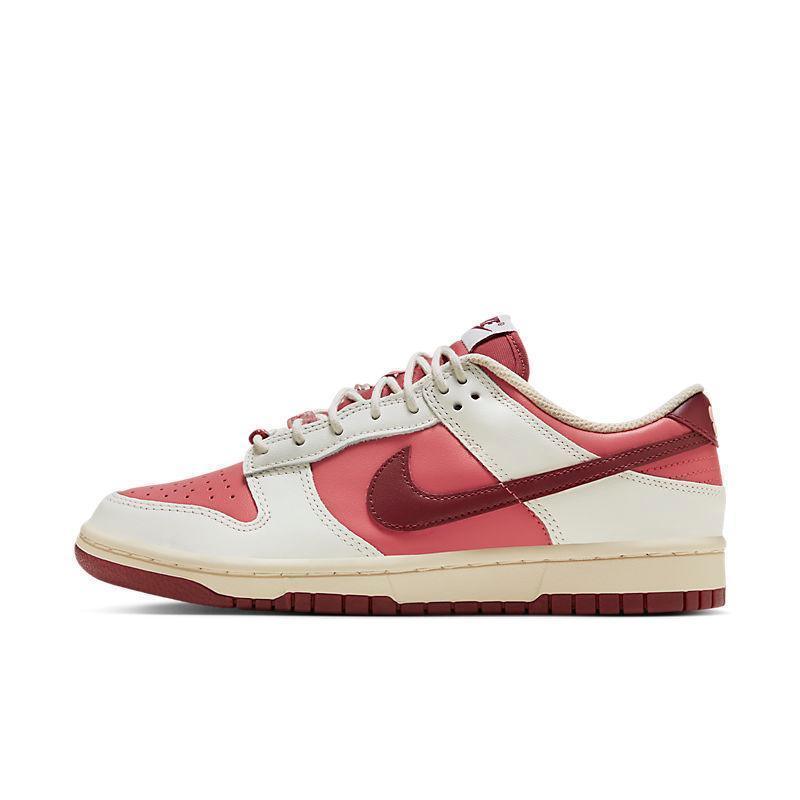 Nike Dunk Low &