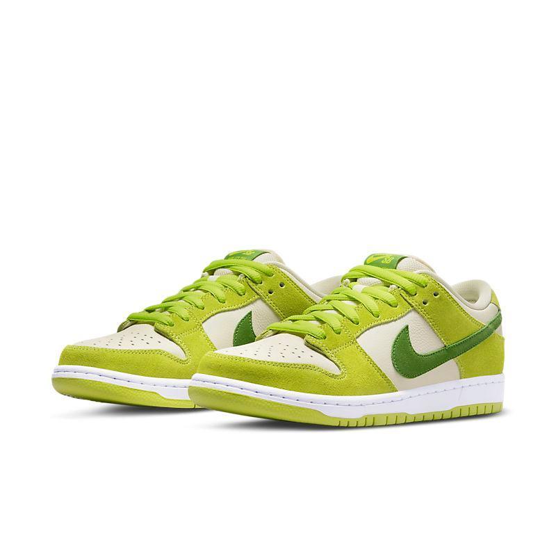 Nike Dunk SB Low &