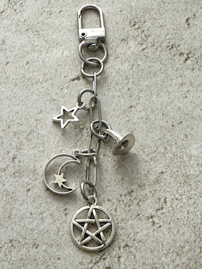 Witchy Bag Charm Keychain – Spooky Accessories for Witches, Goths &amp; Halloween Lovers