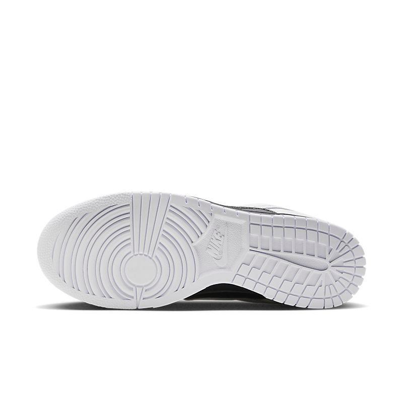 Nike Dunk Low &