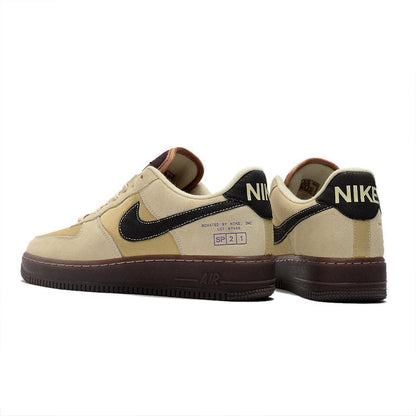 Nike Air Force 1 &