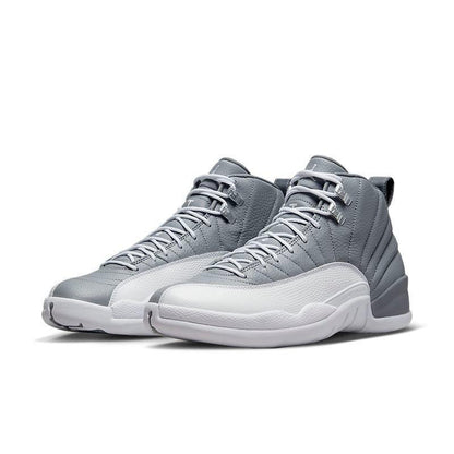 Air Jordan Retro 12 &