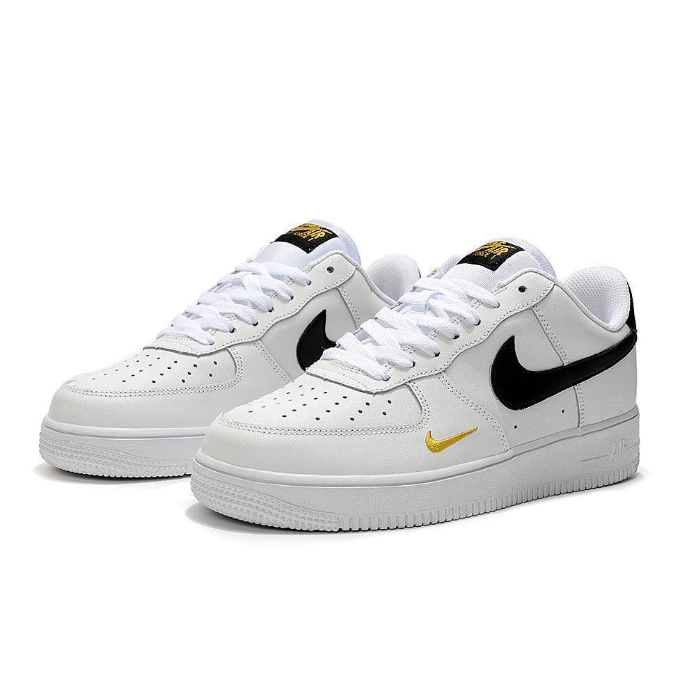 Nike Air Force 1 &
