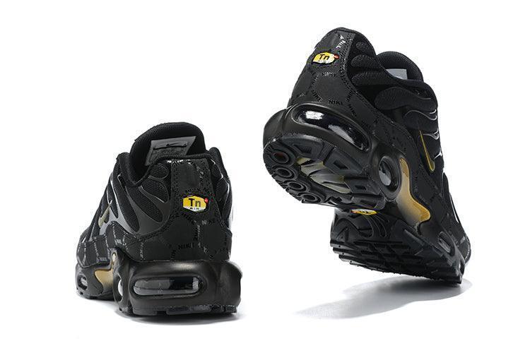 Nike Air Max Plus &