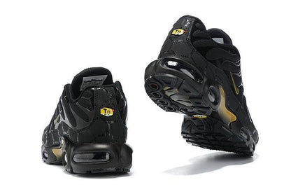 Nike Air Max Plus &