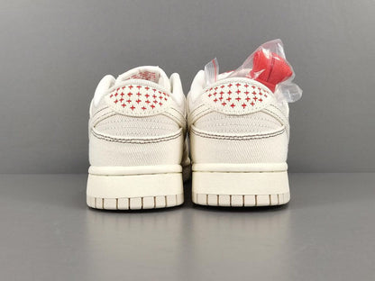 Nike Dunk Low &