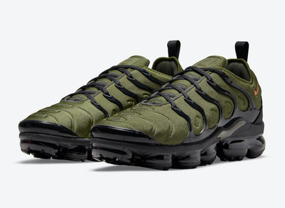 Nike Air VaporMax Plus &