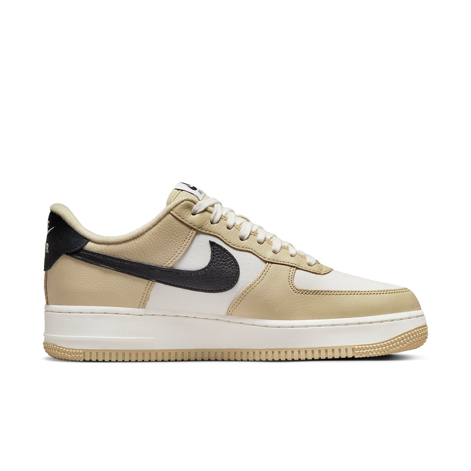 Nike Air Force 1 Low 07 &
