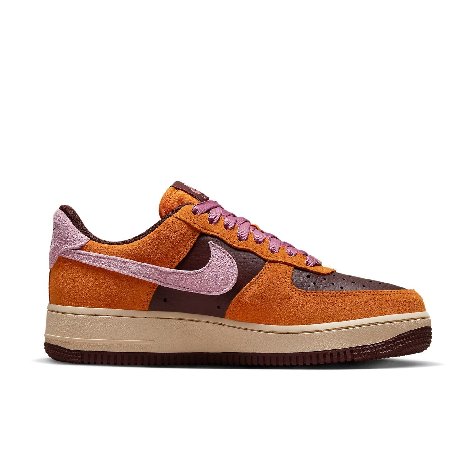Nike Air Force 1 Low &