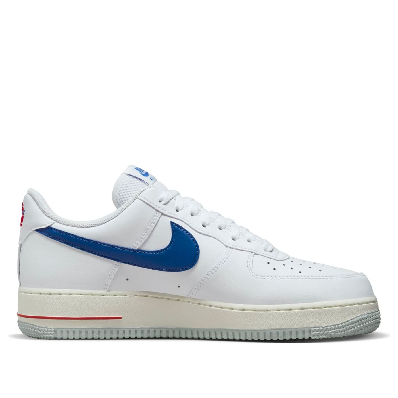 Nike Air Force 1 &
