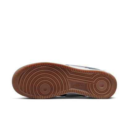 Nike Air Force 1 &