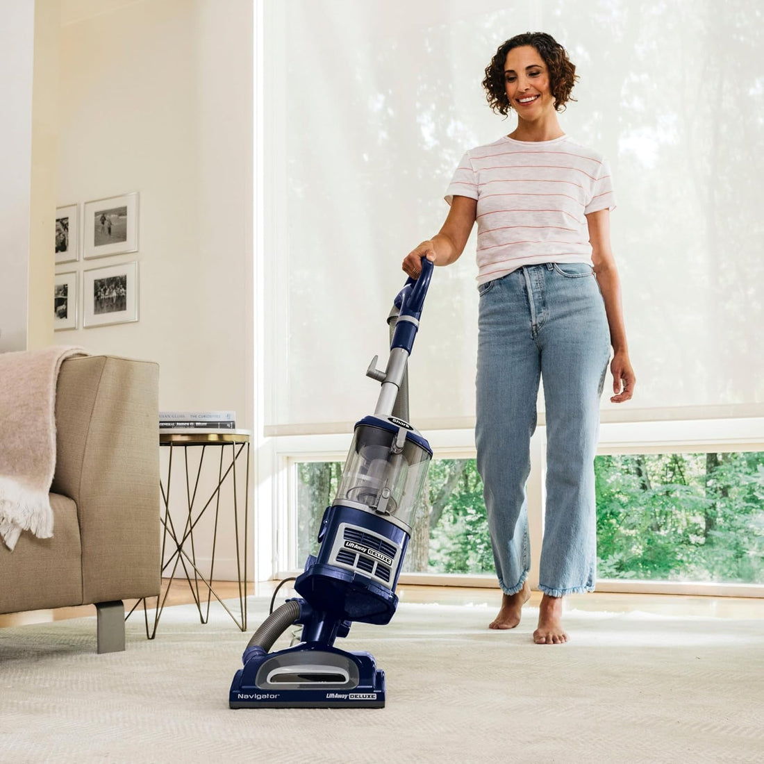 Shark NV360 Upright Vacuum Navigator Lift-Away Deluxe with Large Dust Capacity (Refurbished)