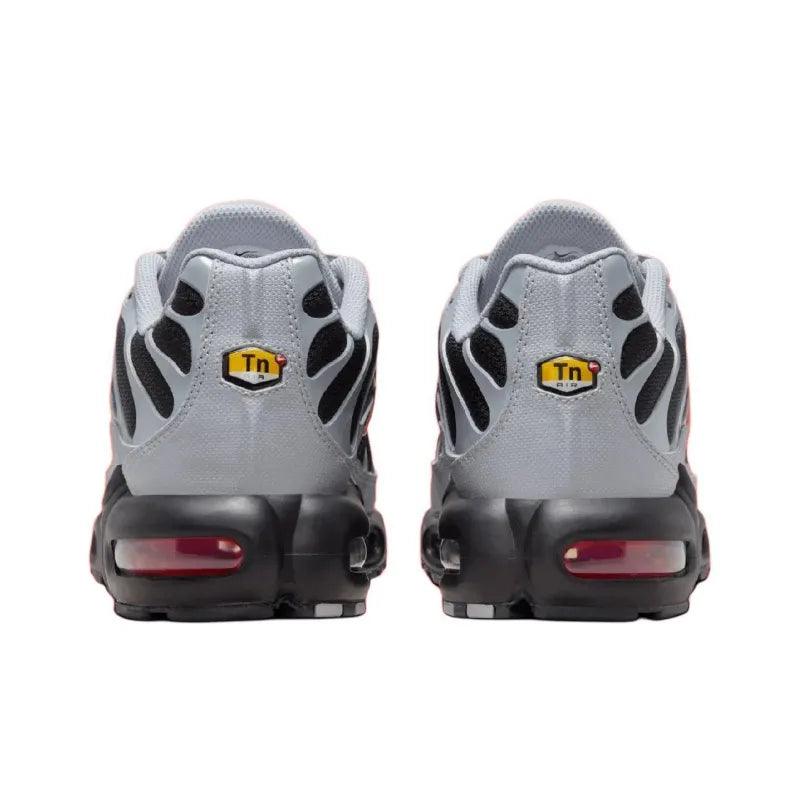 Nike Air Max Plus &
