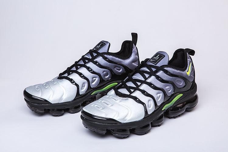 Nike Air VaporMax Plus &