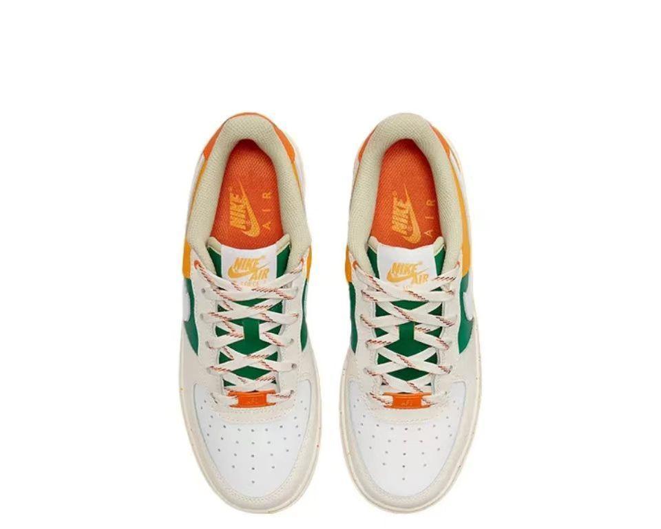 Nike Air Force 1 &