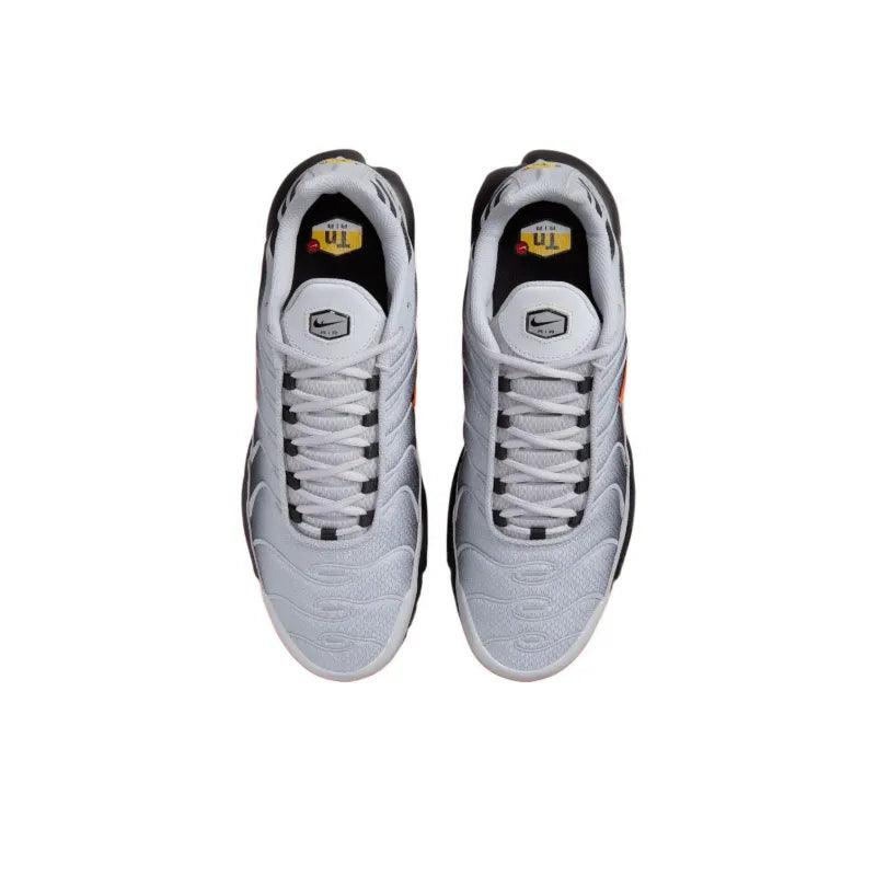 Nike Air Max Plus &