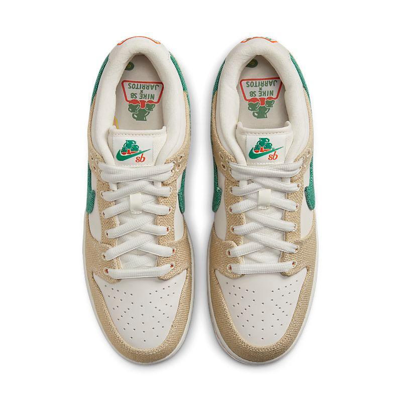 Nike SB Dunk Low &