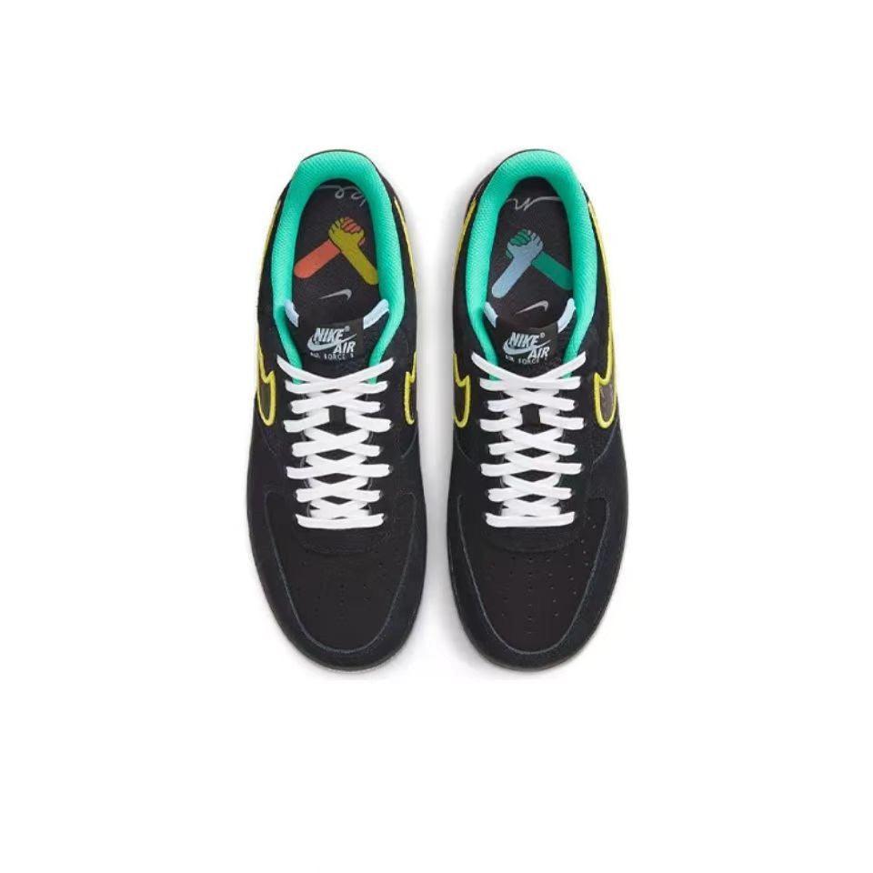 Nike Air Force 1 &