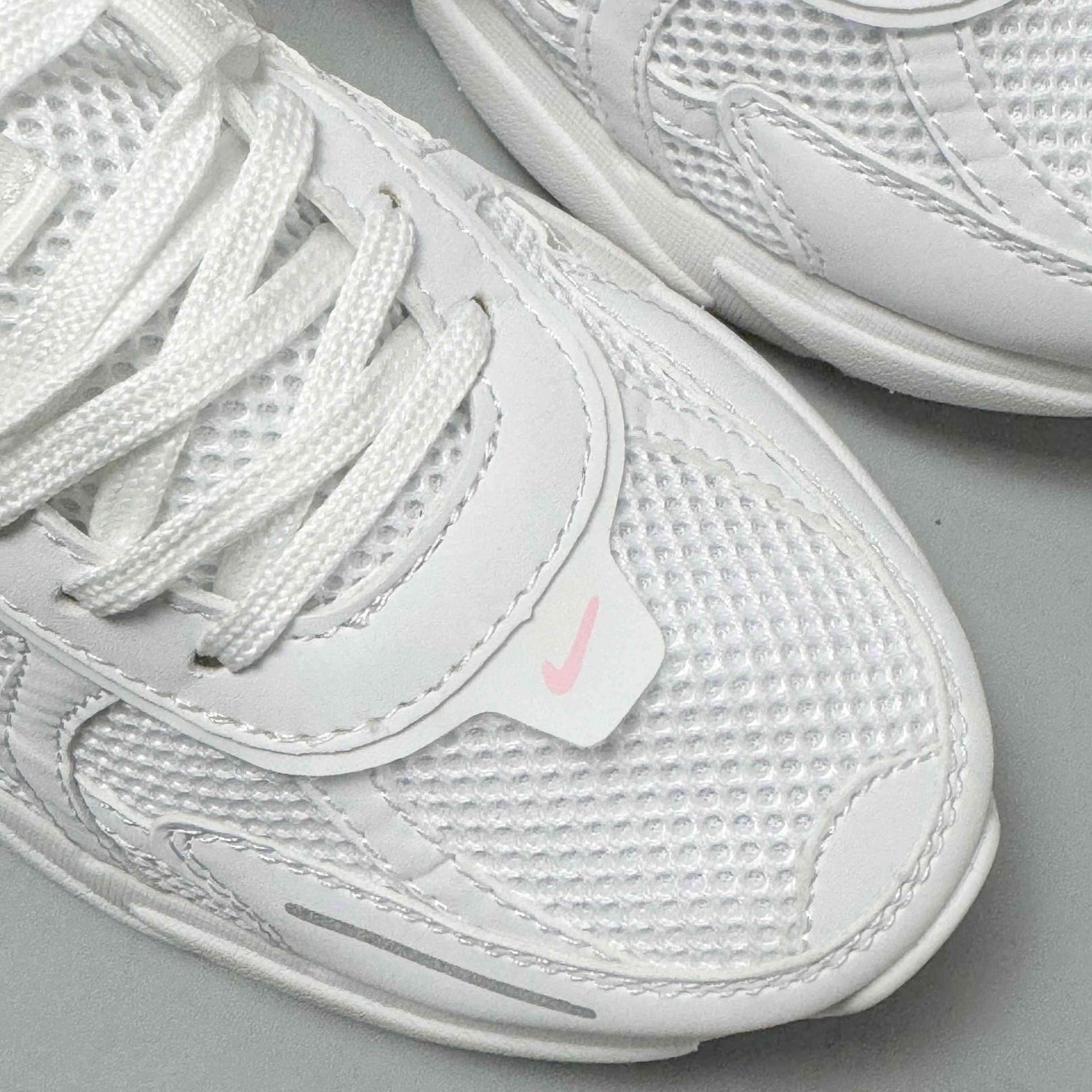 Nike V2K Run &