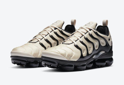 Nike Air VaporMax Plus &