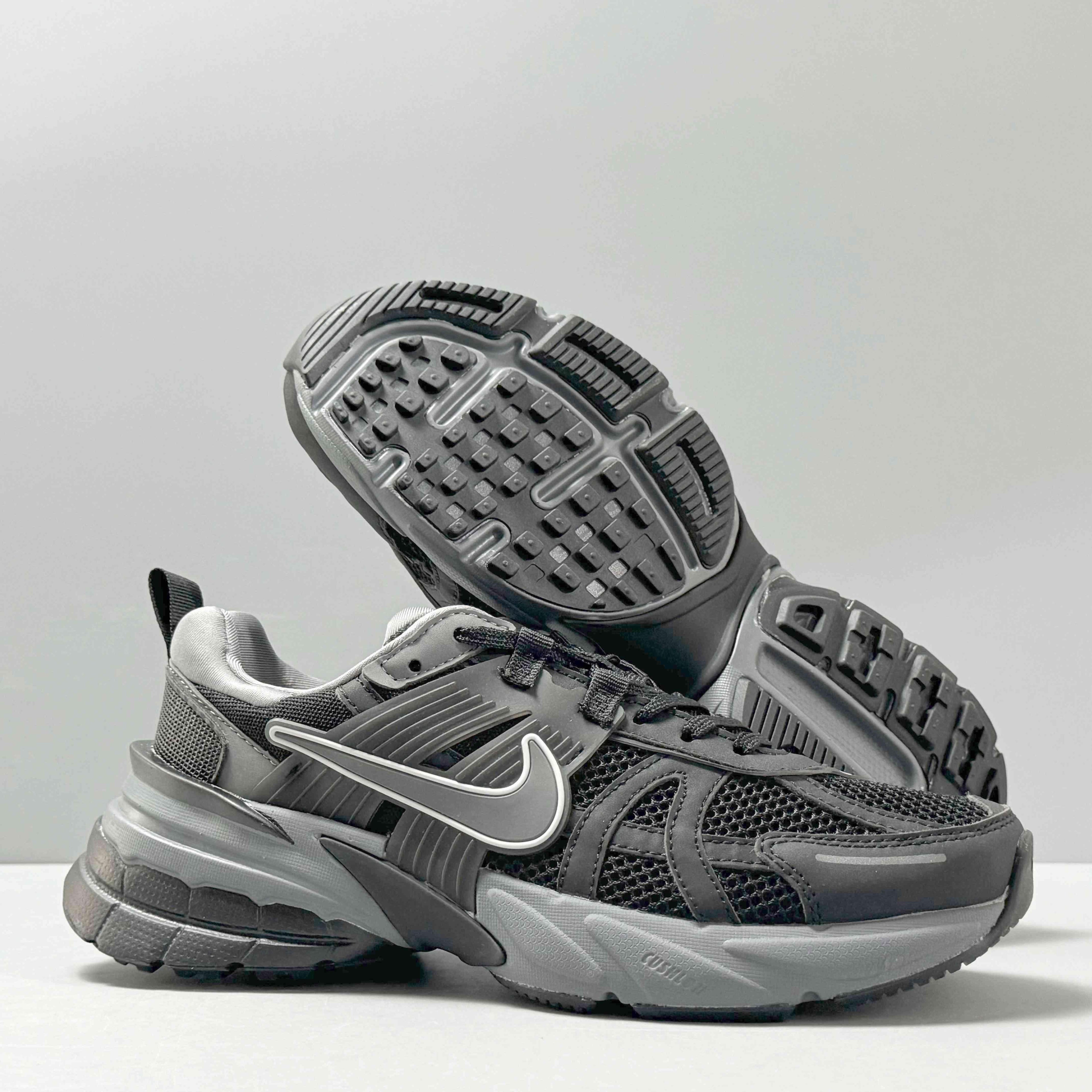 Nike V2K Run &