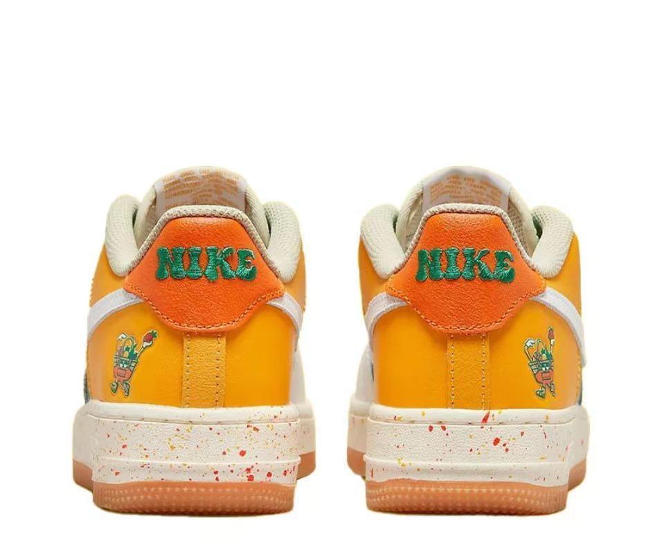 Nike Air Force 1 &