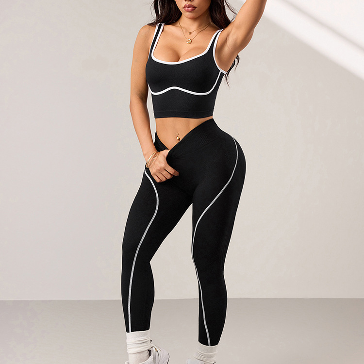 Seamless yoga workout suit