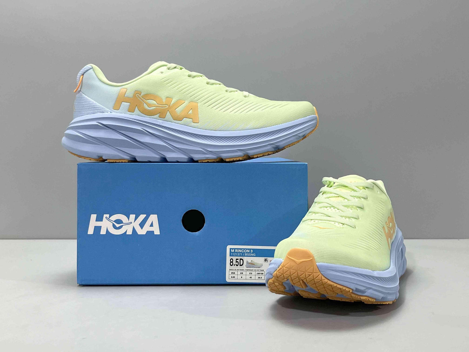 Hoka One One Clifton 8 &