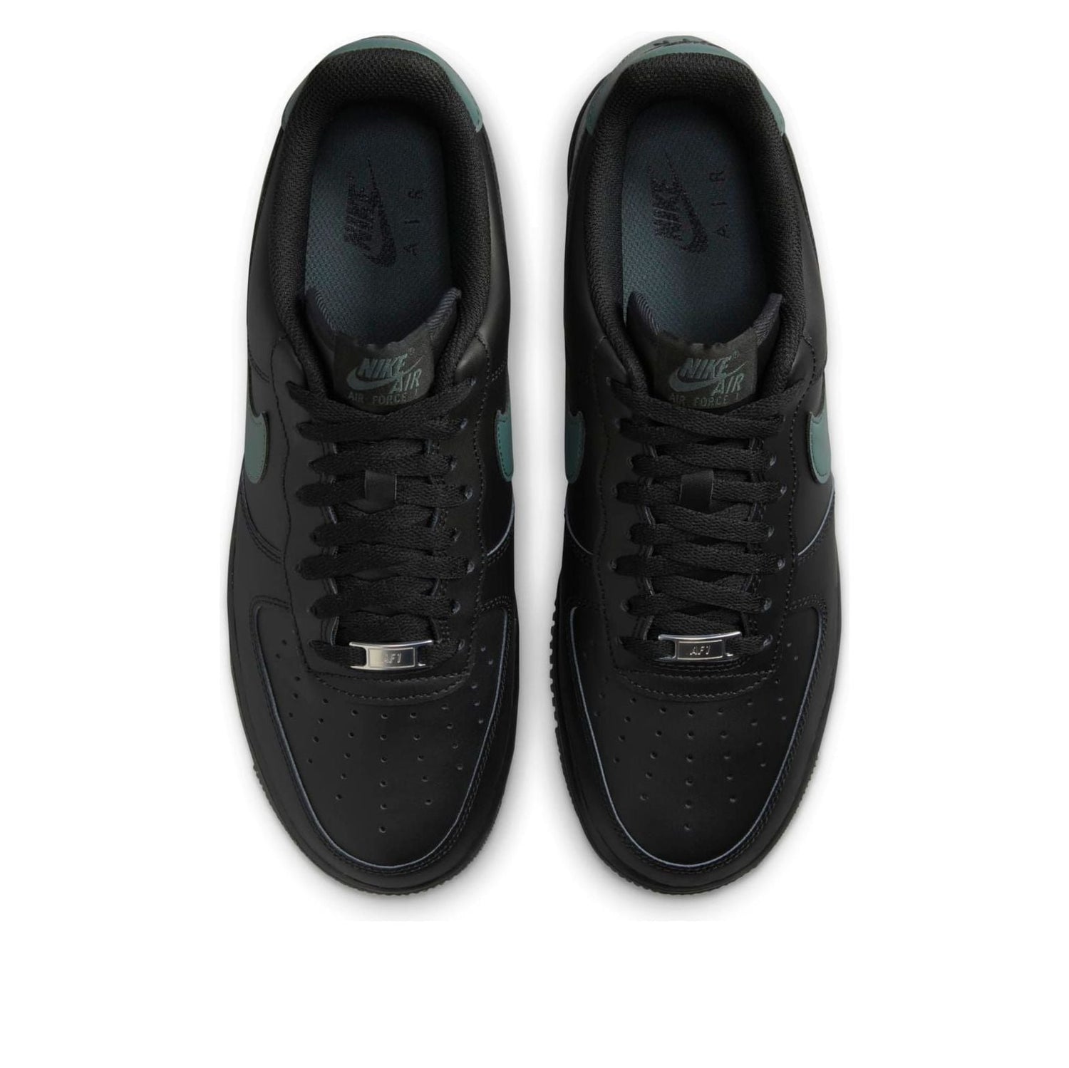 Nike Air Force 1 Low &