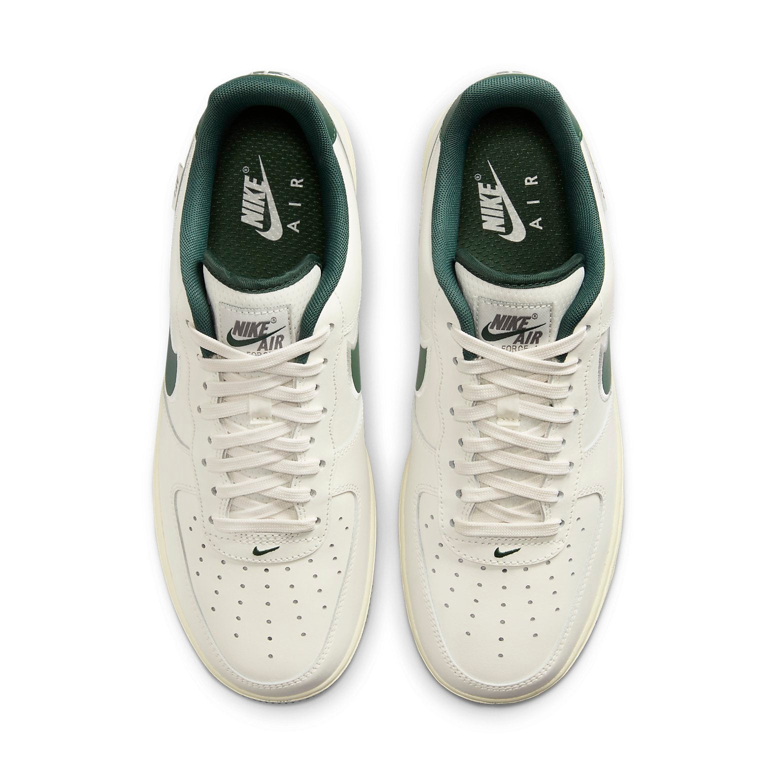 Nike Air Force 1 Low &