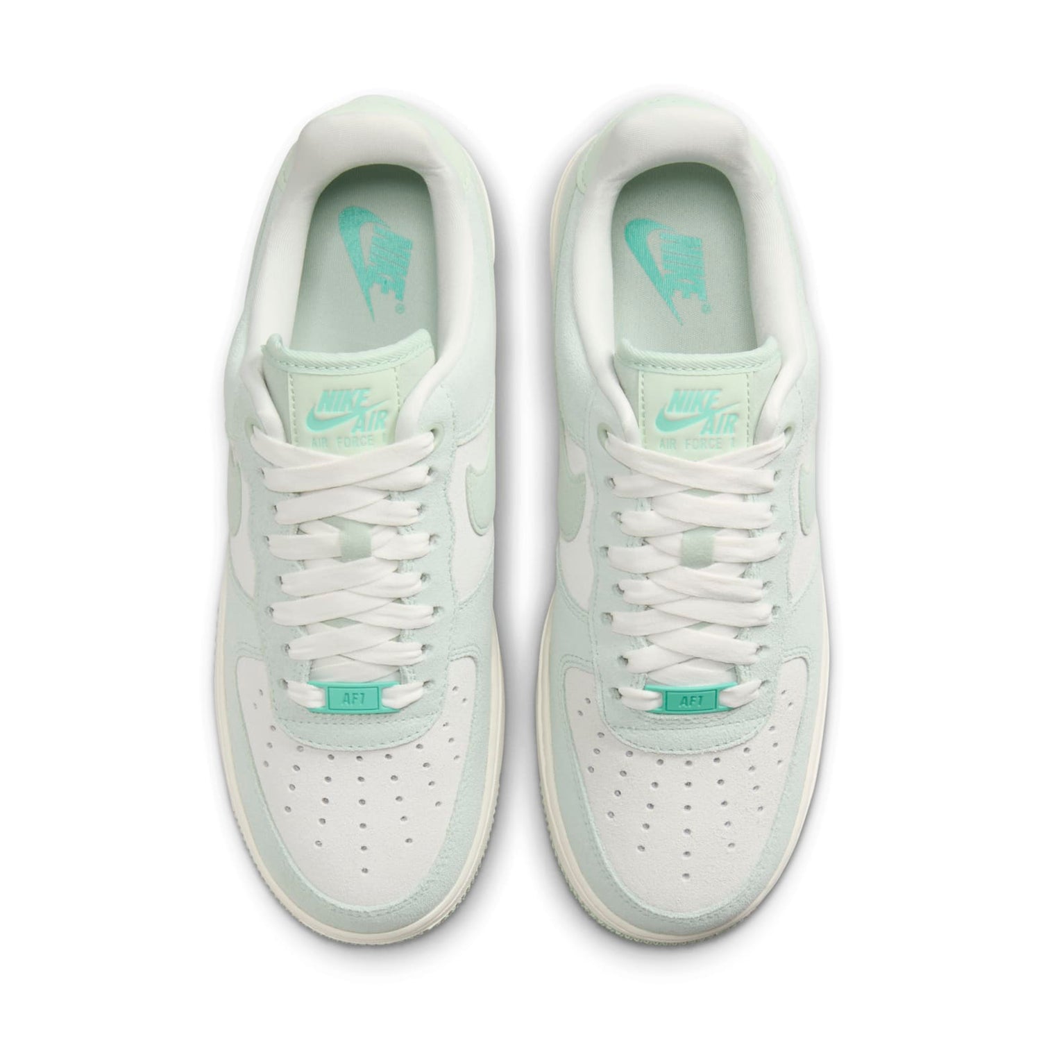 Nike Air Force 1 &