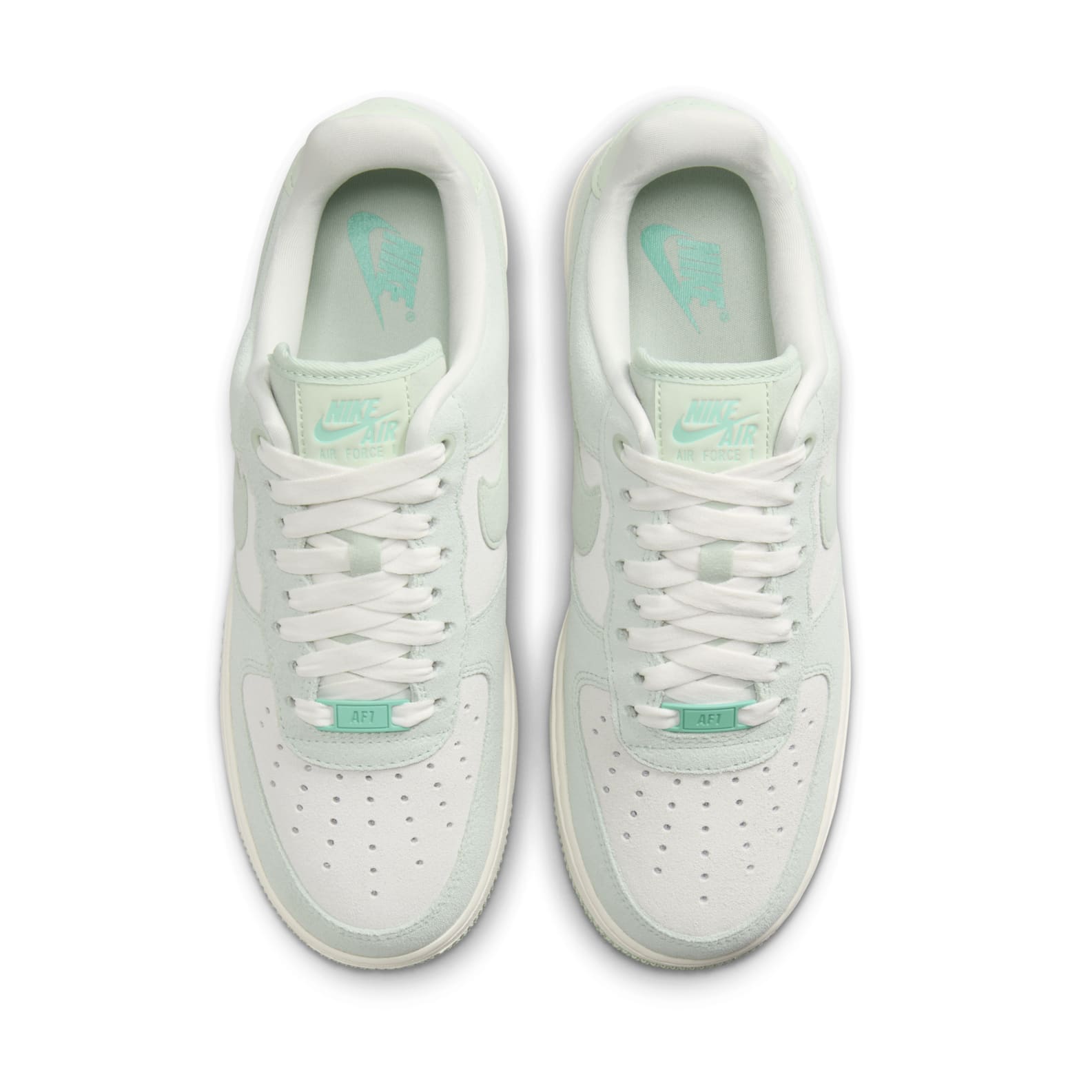 Nike Air Force 1 &