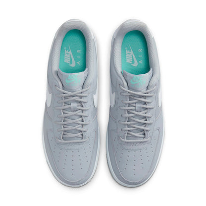 Nike Air Force 1 &