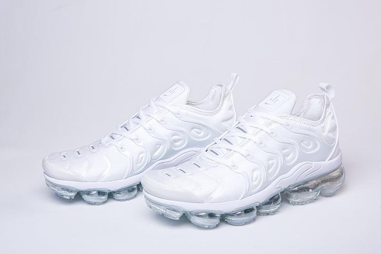 Nike Air VaporMax Plus &