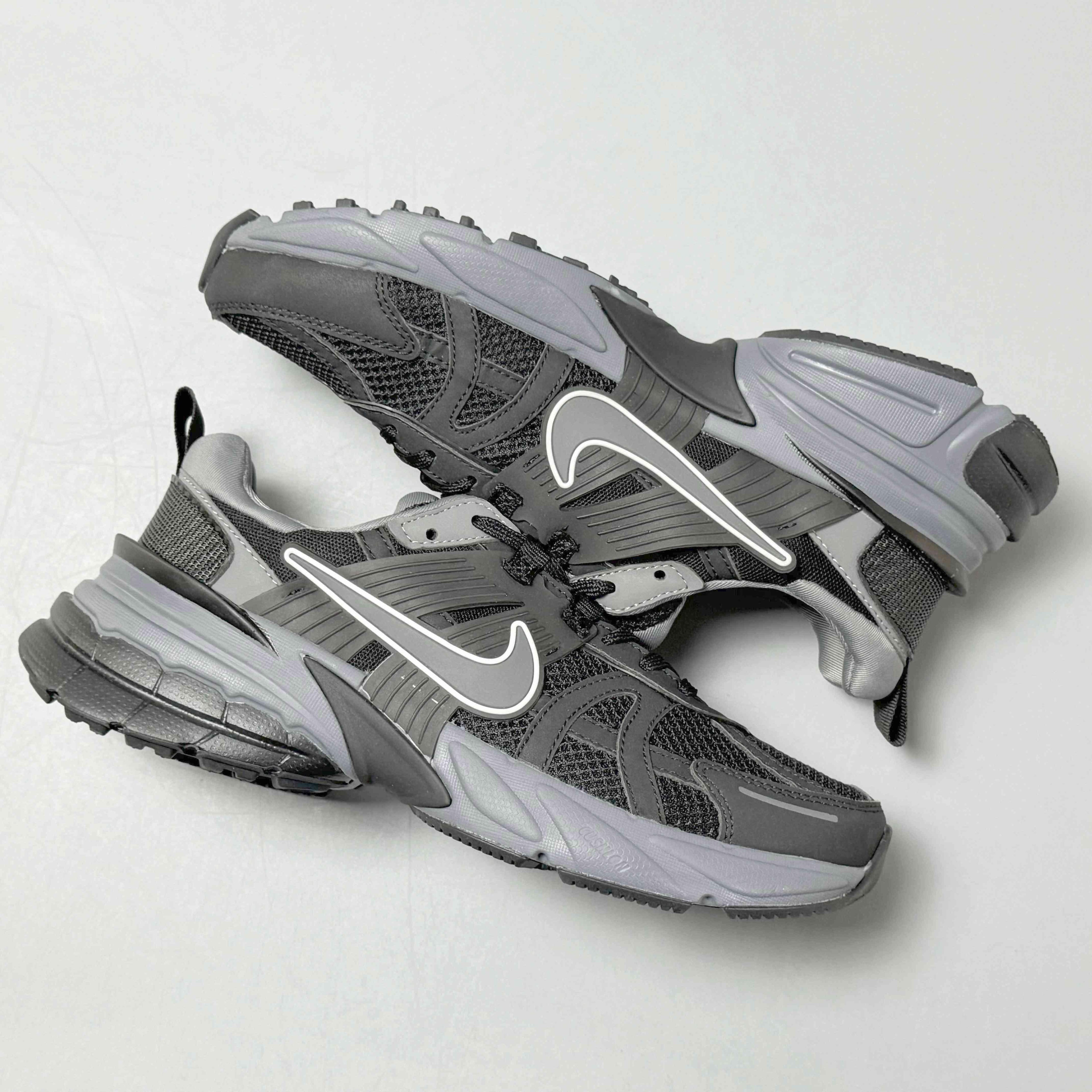 Nike V2K Run &